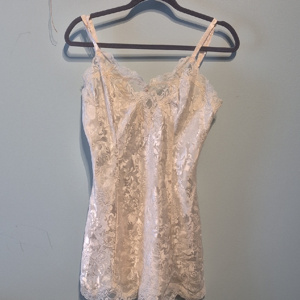 Victoria's Secret Cream Lace Camisole